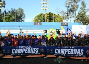 La Liga de Fútbol Playa tuvo su carnaval sobre la arena