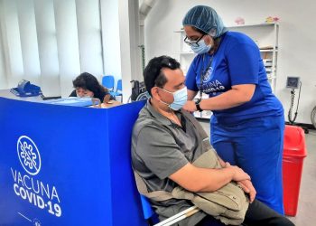 El Salvador ha aplicado más de 3,000,000 de primeras dosis anti-COVID-19