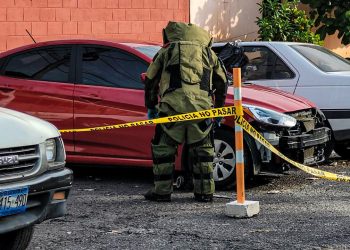 PNC descarta existencia de explosivos en vehículo con reporte de robo en Apopa