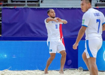 Frank llegó su gol 100 con la Azul playera