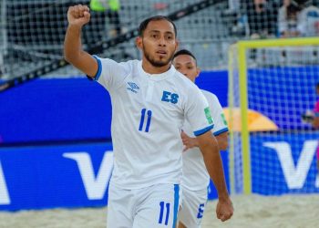 Frank Velásquez superó a Tin Ruiz como máximo goleador histórico de El Salvador en mundiales