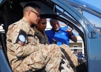 Estados Unidos dona a El Salvador 12 helicópteros