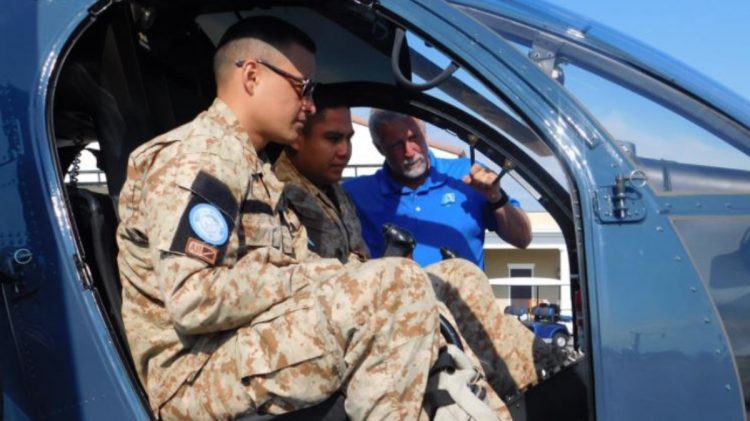 Helicópteros donados por Estados Unidos a la Fuerza Armada.