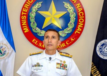 Ministro de Defensa: «No vamos a permitir que nuestro mar territorial sea utilizado para el narcotráfico»