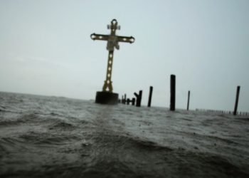 Huracán Nora roza la costa de México