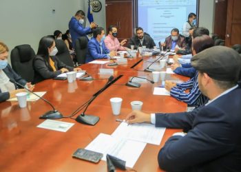 Diputados recibirán a transportistas para seguir analizando reformas a la Ley de Transporte