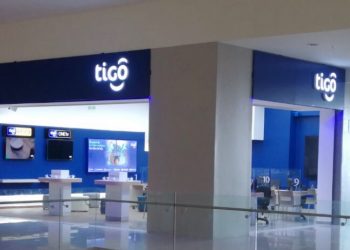 Tigo inaugura tienda en Metrocentro Santa Ana