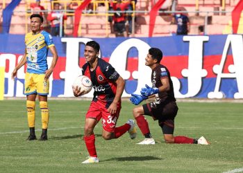 FAS goleó al Jocoro en el Estadio Óscar Quiteño