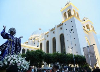 Fotos: así se vivieron las vísperas de la Transfiguración de El Divino Salvador del Mundo