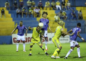 Municipal Limeño no pudo lograr un triunfo histórico jugando en casa y de noche