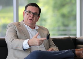 «Son apenas 100 días de trabajo, pero les vamos a cumplir en esos grandes temas de nación»: diputado Christian Guevara