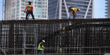 Senado estadounidense aprueba el colosal plan de infraestructuras de Biden