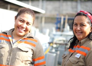 DELSUR promueve mujeres y niñas para el sector eléctrico