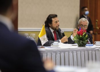 Vicepresidente Felix Ulloa presenta anteproyecto de reformas constitucionales a la comunidad internacional