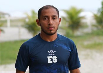 «Como jugadores vamos a dar el 100 % para darle una alegría al pueblo salvadoreño»: Frank Velásquez, seleccionado de fútbol playa