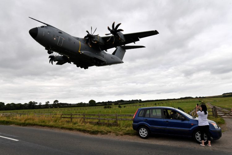 Gran Bretaña ha evacuado a más de 2,000 afganos en los últimos días, dijo el primer ministro Boris Johnson. Foto AFP.