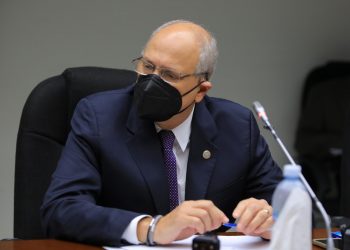 Diputado de ARENA, Rodrigo Ávila, acepta que recibió «estipendios» para seguridad familiar y operatividad policial