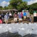Ministerio de Agricultura entrega crías de tilapia para ser liberadas en el lago de Coatepeque