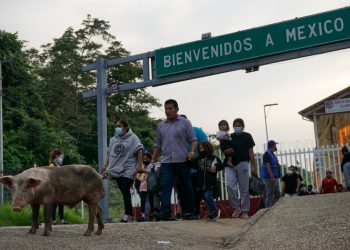 DHS acatará orden del Tribunal Supremo sobre el programa «Permanecer en México», pero advierte que siguirá aplicando el Título 42