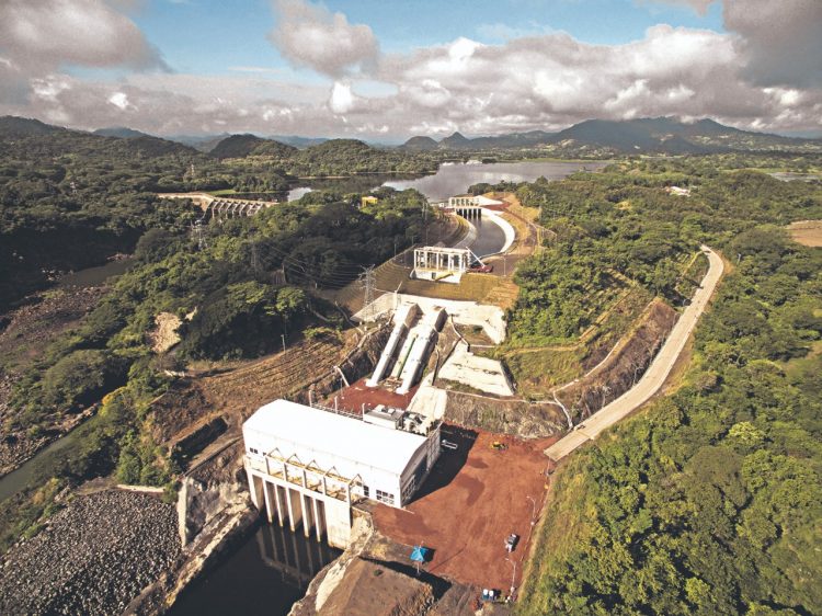 La CEL genera el 50 % de la demanda nacional. Foto / Diario El Salvador.