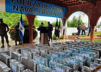 En manos de autoridades la cocaína incautada en altamar valuada en más de $34 millones