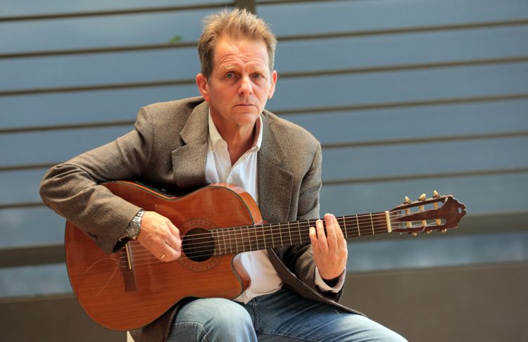 Daniel Rucks es un hombre de muchas facetas, pero su etapa como parte de «Rucks Parker» es una de las más representantivas. (Foto: Mauricio Castro/Diario El Salvador)