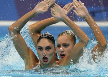 Equipo griego de natación sincronizada fueron aislados tras casos de COVID-19