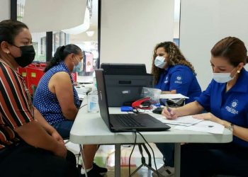 Cancillería entregó en julio 20,286 pasaportes a salvadoreños en el exterior