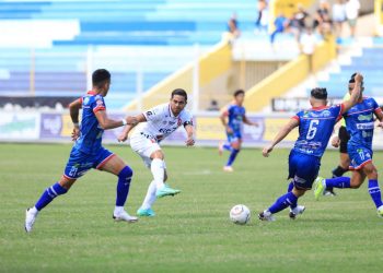 Alianza sumó tres partidos seguidos sin poder ganar, ya que Firpo le empató 2-2 en el estadio Cuscatlán