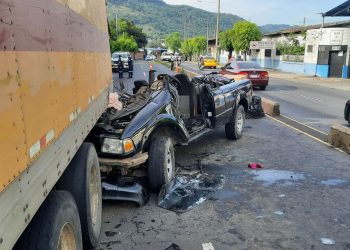 Fuerte accidente de tránsito en bulevar Venezuela deja dos lesionados y dos muertos