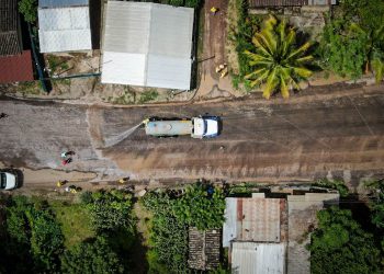 Avanzan obras de pavimentación y ampliación en tramo que conecta a El Salvador y Guatemala
