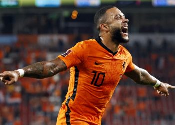 Depay guía a Países Bajos a una valiosa goleada ante Montenegro