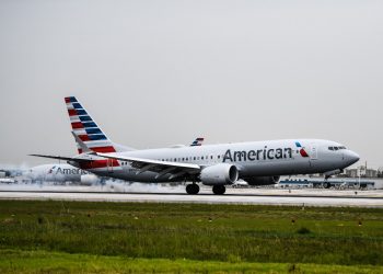 Variante delta lleva a aerolíneas de EE. UU. a bajar sus expectativas económicas
