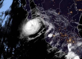 Olaf se degrada a tormenta tropical en el Pacífico mexicano