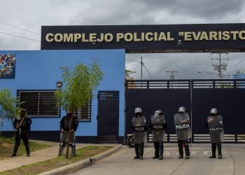 Familiares de opositores presos en Nicaragua denuncian aislamiento, hambre