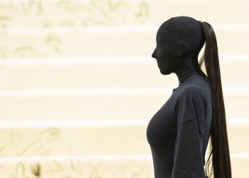 Los memes que desató la célebre aparición de Kim Kardashian en la Met Gala 2021