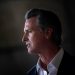 Gobernador de California supera intento de destitución