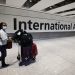 Inglaterra disminuye condiciones de viaje para personas vacunadas contra el covid-19