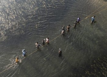 Temerosos de un arresto en México, migrantes haitianos hallan alivio en gestos solidarios