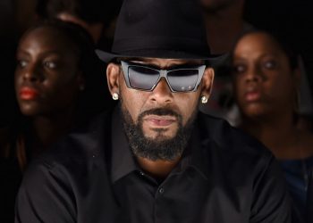 Abogado de R. Kelly defiende la «vida de playboy» del artista