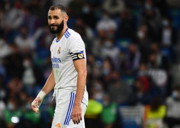 Real Madrid patina en casa ante el Villarreal pero sigue líder