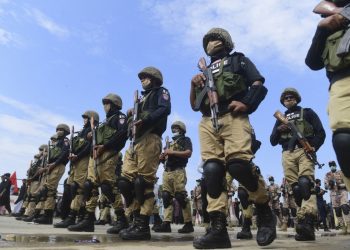 Los talibanes adoptarán «temporalmente» una constitución monárquica