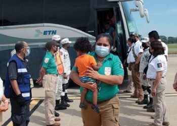 México inicia vuelos de repatriación voluntaria de migrantes haitianos