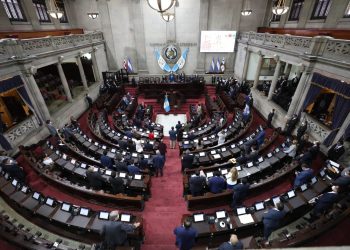 Presidente Bukele condena silencio de comunidad internacional ante eliminación de pena de cárcel por corrupción para funcionarios en Guatemala