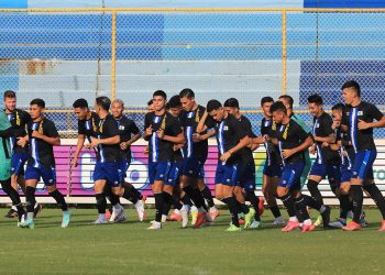PREVIA | Hugo Pérez quiere cumplir con una victoria sobre Honduras para premiar a la afición