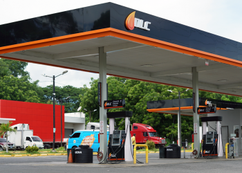 DLC inaugura su primera gasolinera en San Miguel
