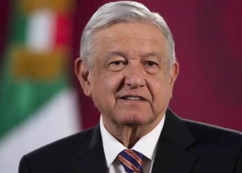 Presidente de México anuncia reforma para fortalecer industria eléctrica nacional