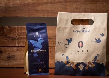 Café de El Salvador se pinta con los colores del bicentenario