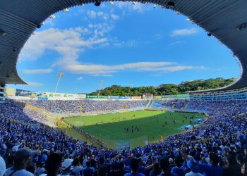 Defensoría verifica precios en boletería del Estadio Cuscatlán, ante partido de El Salvador contra Honduras