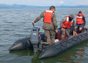 Fuerza Naval localiza cuerpo de mujer desaparecida en lago de Güija, en Santa Ana